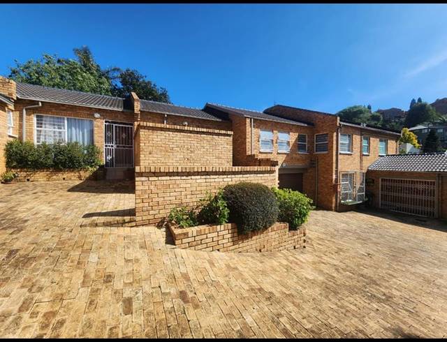 3 BEDROOM SIMPLEX FOR SALE IN GLENVISTA